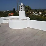Eira Dos Moinhos *