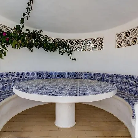 Eira Dos Moinhos