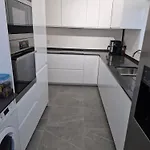 Eira Dos Moinhos *