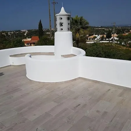Eira Dos Moinhos *